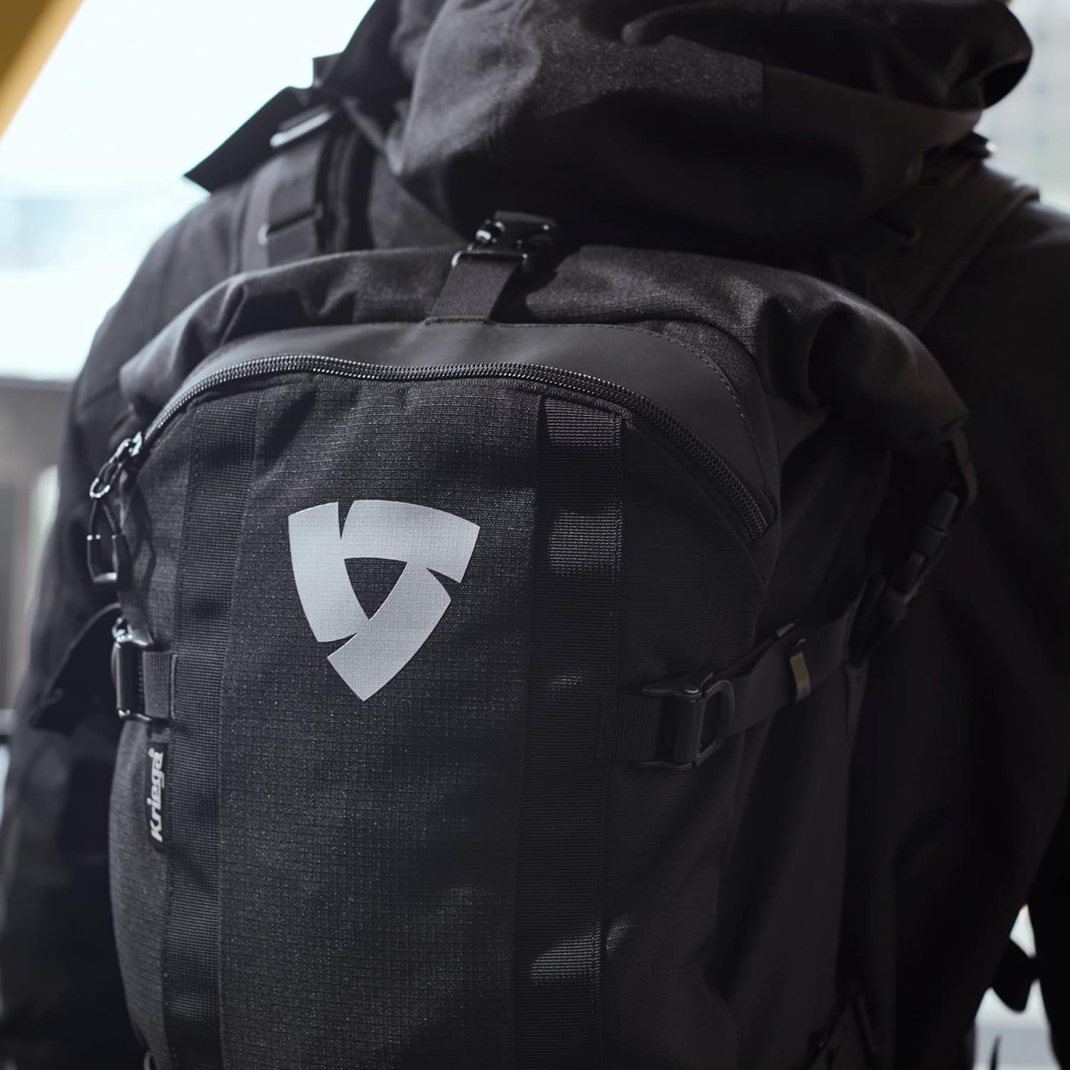 レブイット] バックパック ロード 22L ブラック FREE ロードバイク